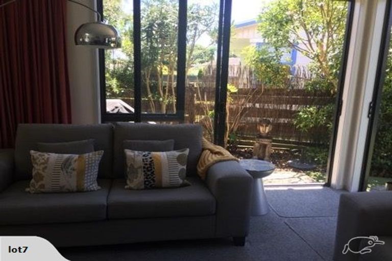 Photo of property in 51 Minaret Drive, Bucklands Beach, Auckland, 2014