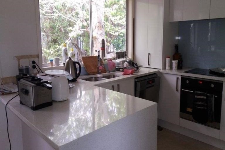 Photo of property in 19 Morriggia Place, Bayview, Auckland, 0629