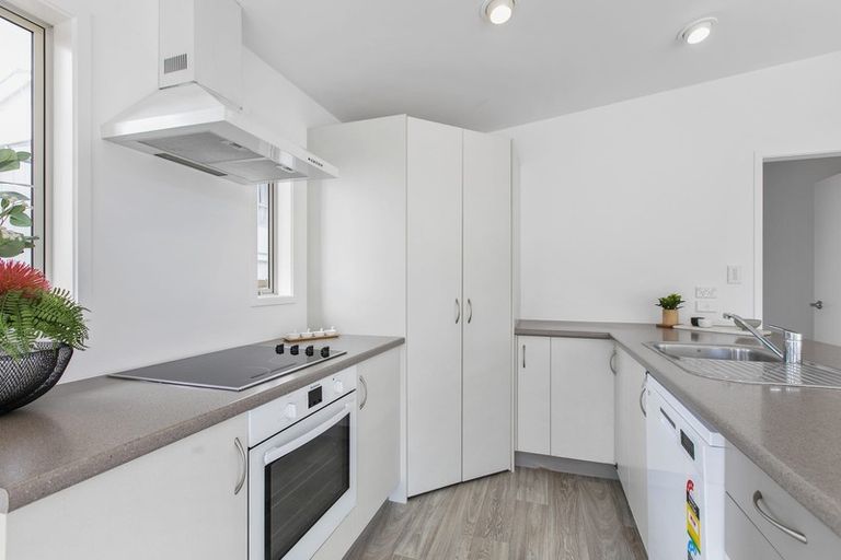 Photo of property in 100a Simpson Road, Papamoa Beach, Papamoa, 3118