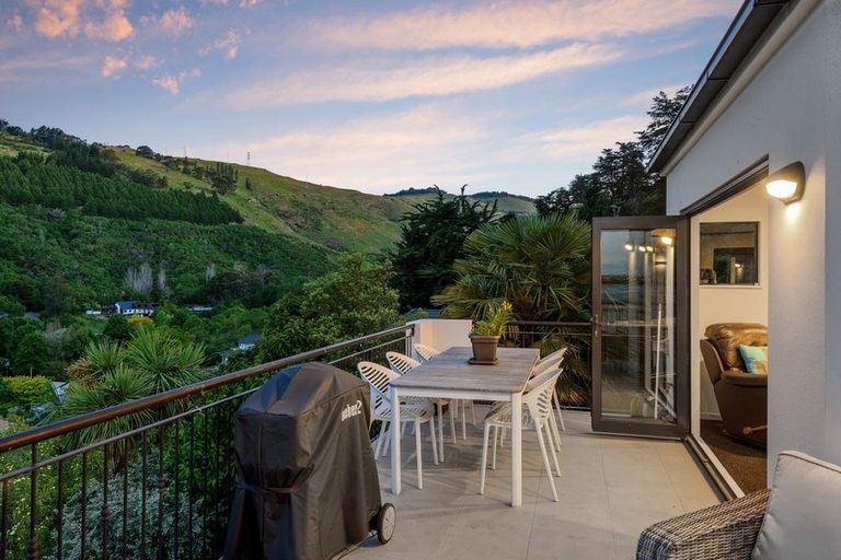 Photo of property in 10a Dalefield Drive, Cashmere, Christchurch, 8022