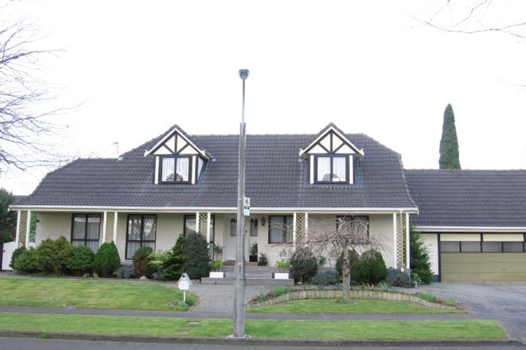 Photo of property in 1 Earl Place, Hokowhitu, Palmerston North, 4410