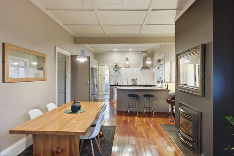 Photo of property in 18 Alberta Street, Point Chevalier, Auckland, 1022