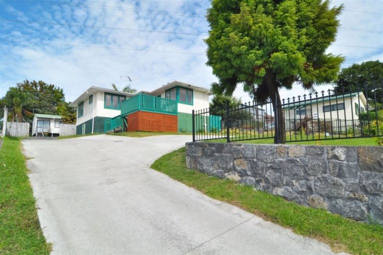 Photo of property in 50 Beaubank Road, Kelston, Auckland, 0602