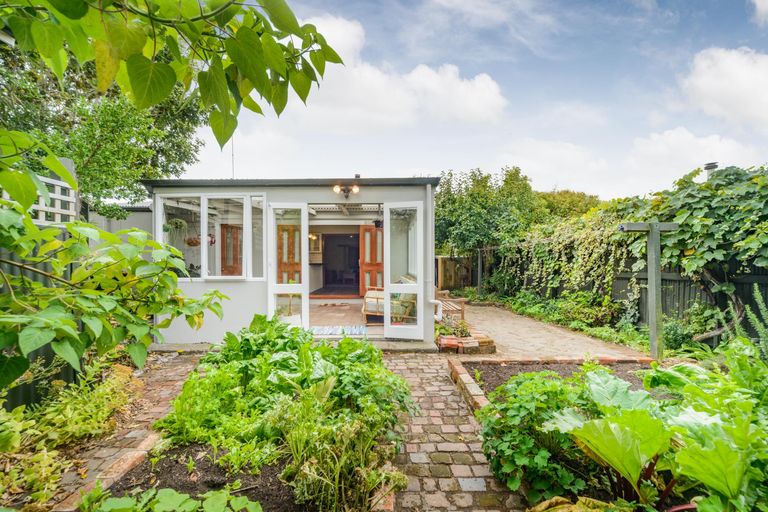 Photo of property in 44 Church Street, Awapuni, Palmerston North, 4412