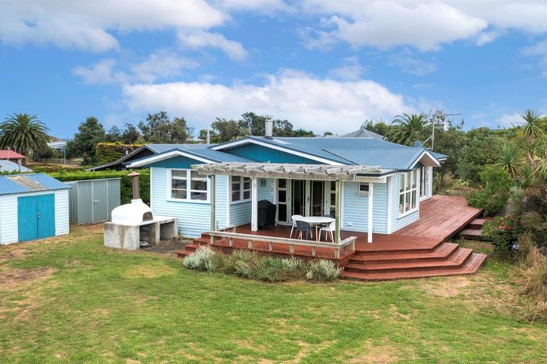 Photo of property in 44 Sarah Street, Waikawa Beach, Levin, 5573