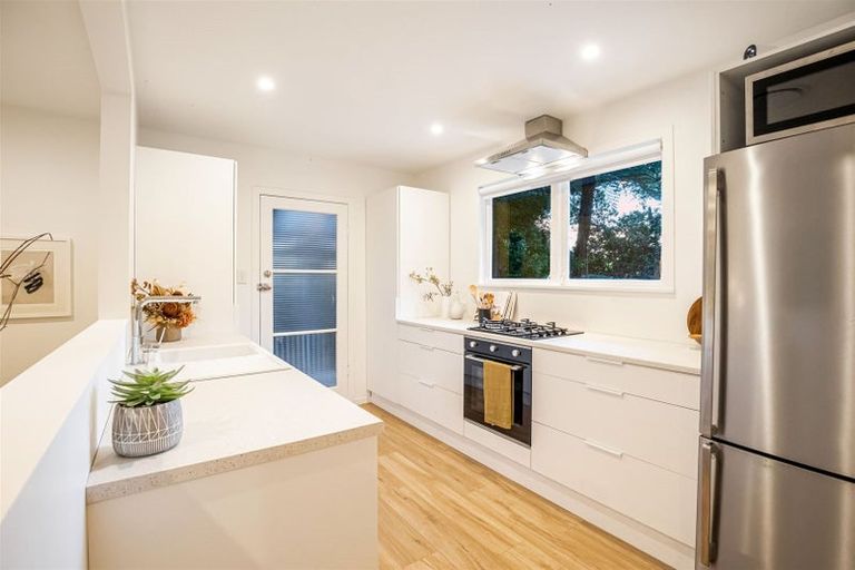 Photo of property in 23 Kauri Loop Road, Oratia, Auckland, 0604