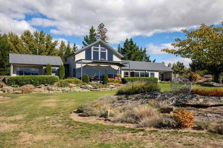 Photo of property in 8 Old Golf Course Road, Bridge Hill, Alexandra, 9320