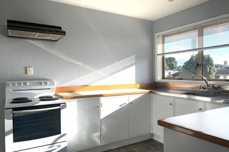 Photo of property in 1/28 Prince Regent Drive, Half Moon Bay, Auckland, 2012