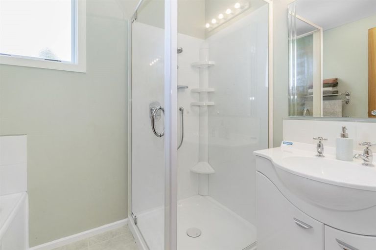 Photo of property in 37 Ernest Street, Ranui, Porirua, 5024