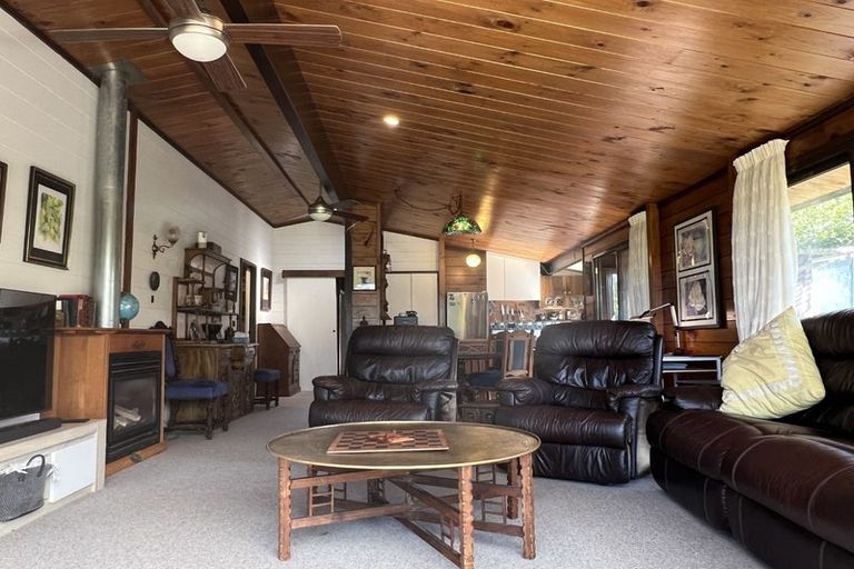 Photo of property in 128a Lake Crescent, Hamilton Lake, Hamilton, 3204