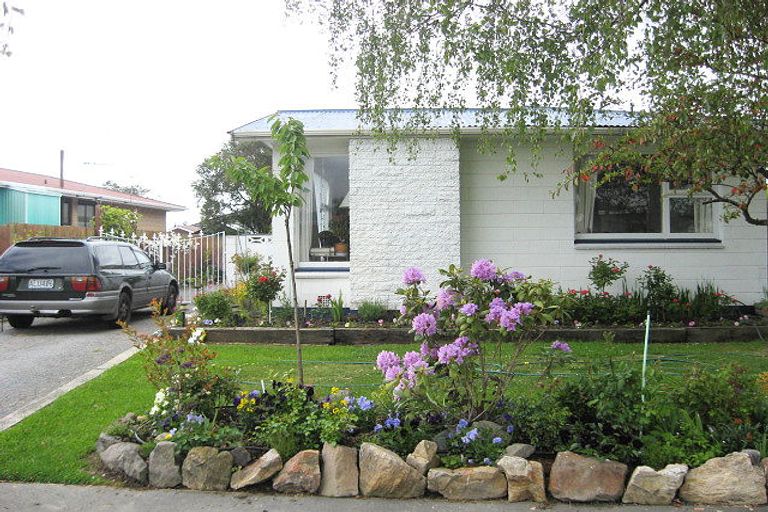 Photo of property in 12 Marlene Street, Casebrook, Christchurch, 8051