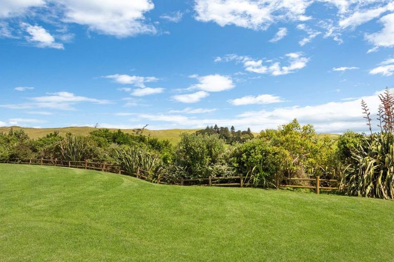 Photo of property in 371a Kohekohe Karioitahi Road, Karioitahi, Waiuku, 2683