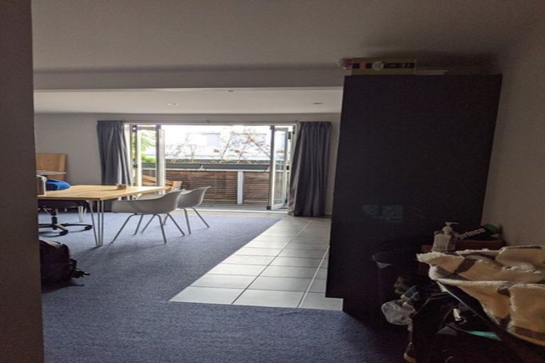 Photo of property in 3/35 Home Street, Mount Victoria, Wellington, 6011