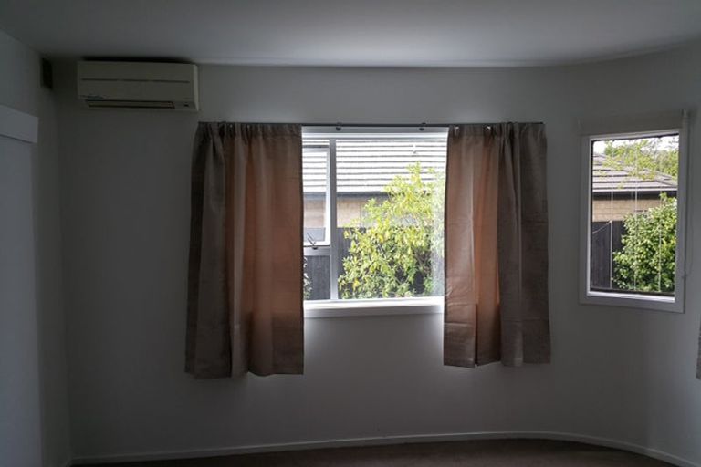 Photo of property in 103 Rattray Street, Riccarton, Christchurch, 8041