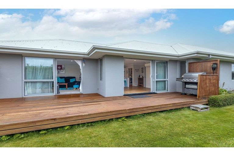 Photo of property in 132 Beach Road, North New Brighton, Christchurch, 8083