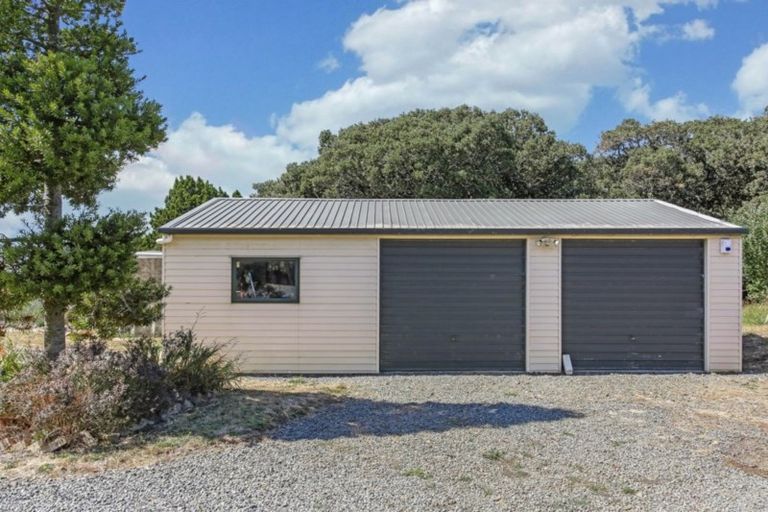 Photo of property in 295 Settlement Road, Puni, Pukekohe, 2678