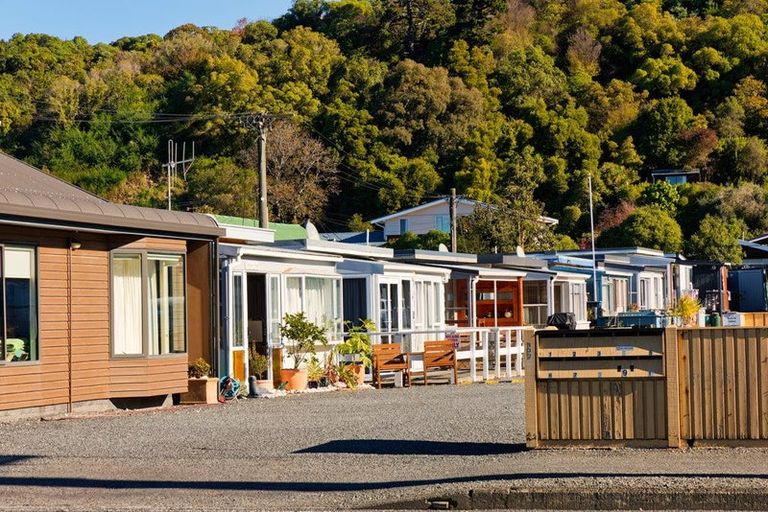 Photo of property in 2/132 Esplanade, Kaikoura, 7300