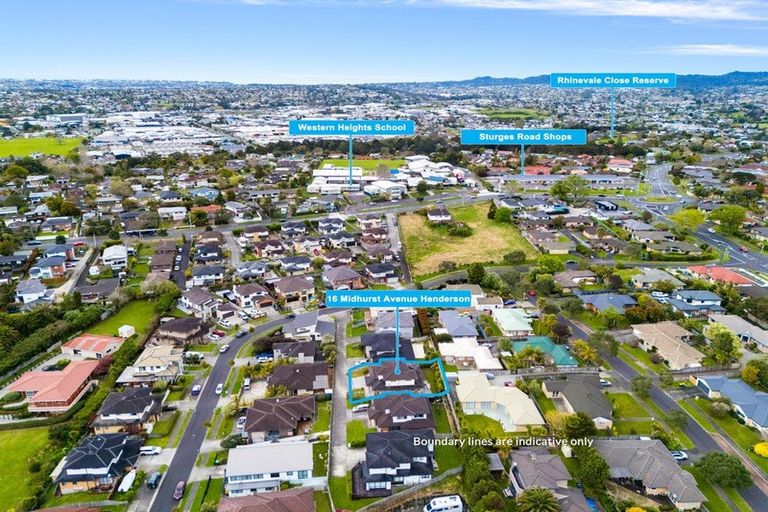 Photo of property in 16 Midhurst Avenue, Henderson, Auckland, 0612