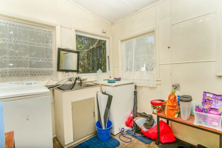 Photo of property in 128 Queen Street, Westport, 7825