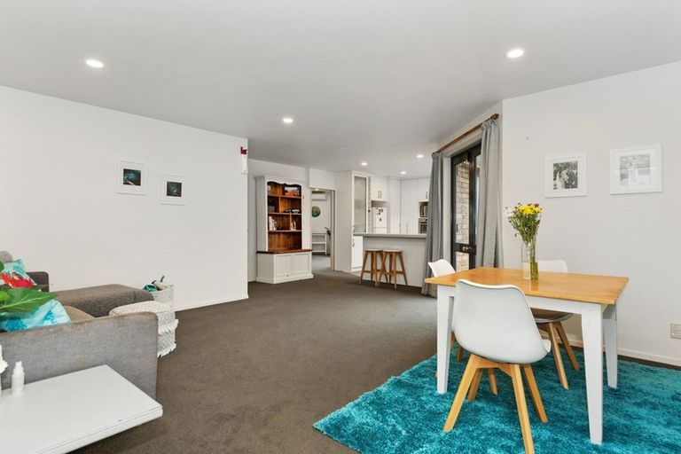 Photo of property in 53 Waiwherowhero Drive, St Andrews, Hamilton, 3200