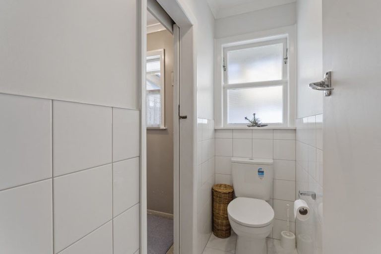 Photo of property in 19 Freyberg Street, Levin, 5510