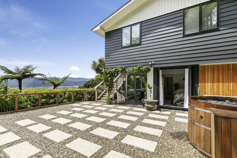 Photo of property in 85 Maungaraki Road, Korokoro, Lower Hutt, 5012