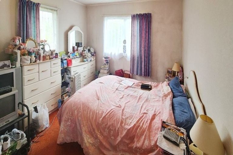 Photo of property in 2/41 Koromiko Street, New Lynn, Auckland, 0600