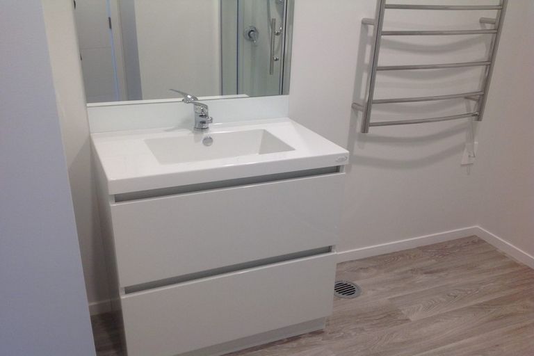 Photo of property in 2/27 Seddon Road, Frankton, Hamilton, 3204