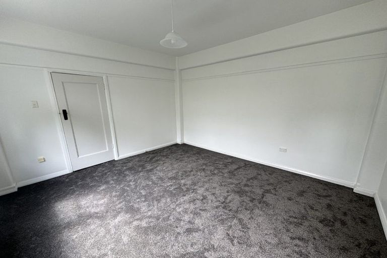 Photo of property in San Antonio Flats, 2/12 Kilbirnie Crescent, Kilbirnie, Wellington, 6022