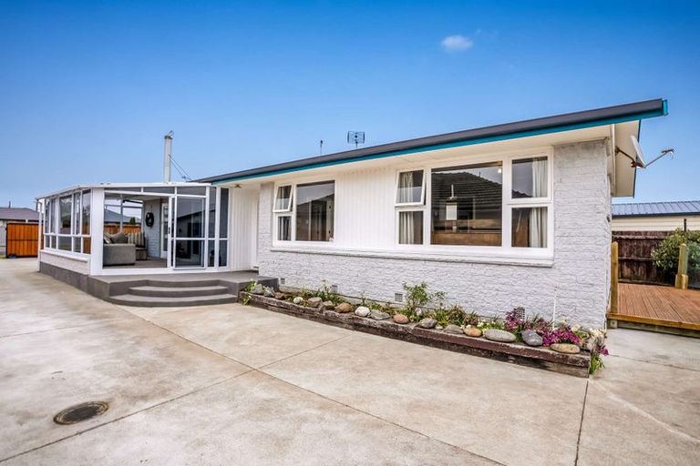 Photo of property in 150 Pacific Road, North New Brighton, Christchurch, 8083