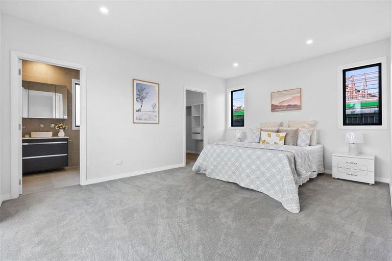 Photo of property in 110 Monument Road, Clevedon, 2582