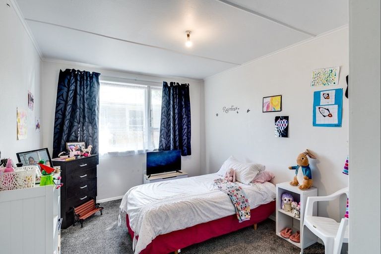 Photo of property in 906 Kiwi Street, Camberley, Hastings, 4120