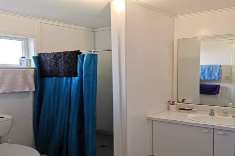 Photo of property in 5 Kapekape Place, Pukerua Bay, 5026