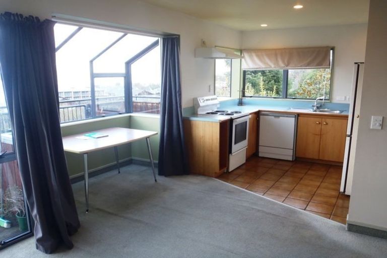 Photo of property in 49a Wynyard Crescent, Fernhill, Queenstown, 9300