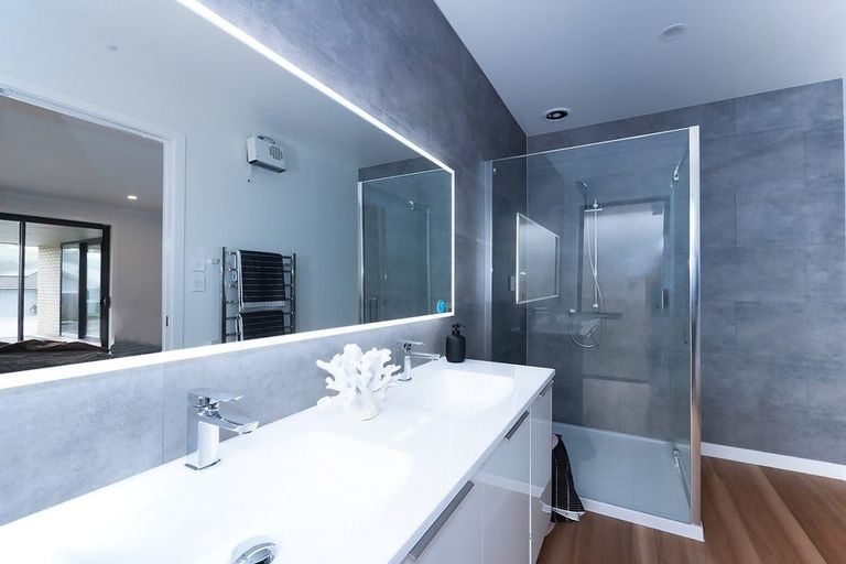 Photo of property in 35 Admiralty Drive, Haruru, 0204