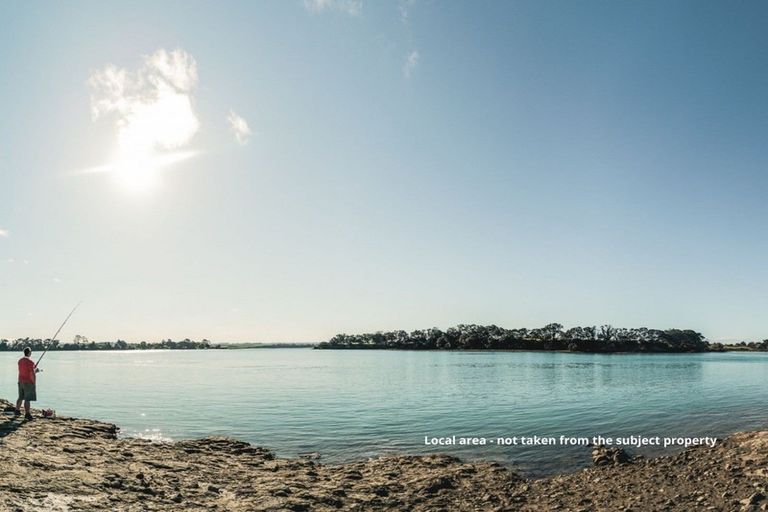 Photo of property in 57 Tahuna Minhinnick Drive, Glenbrook, 2681