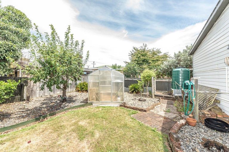 Photo of property in 40 Selwyn Crescent, College Estate, Whanganui, 4500