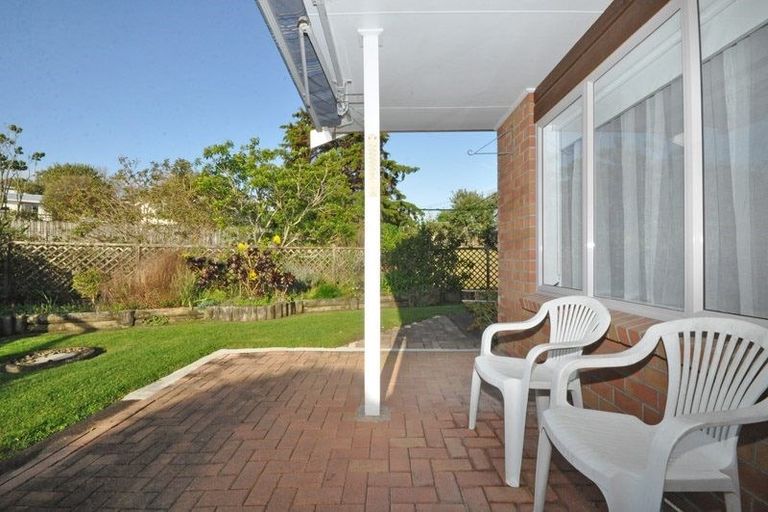 Photo of property in 13 The Grove, Red Beach, 0932