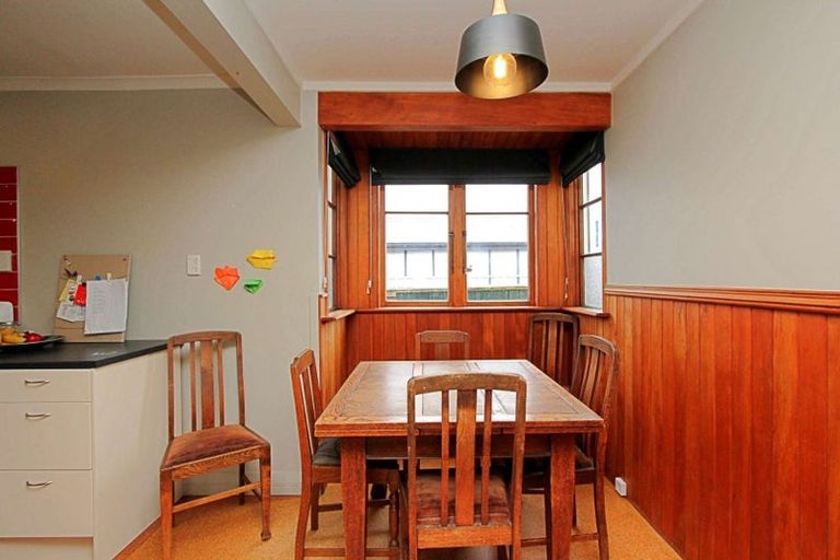 Photo of property in 19 Hammond Road, Taradale, Napier, 4112