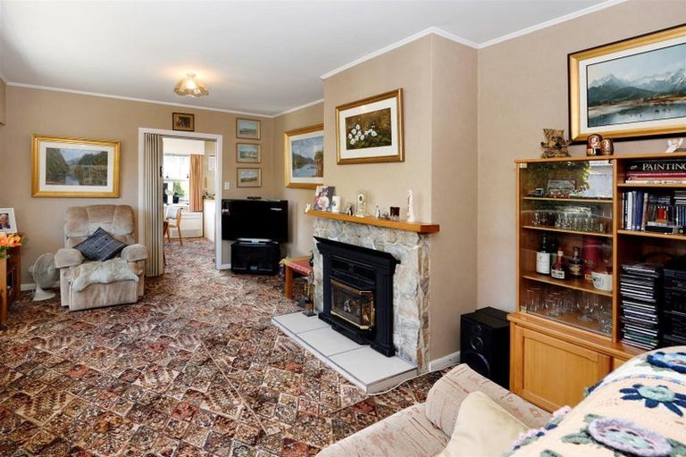 Photo of property in 15 Tennyson Crescent, Stoke, Nelson, 7011