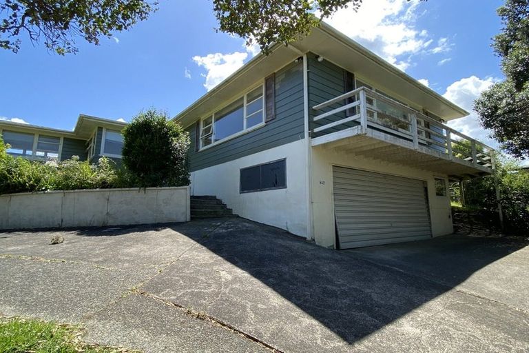 Photo of property in 42 Divich Avenue, Te Atatu South, Auckland, 0610