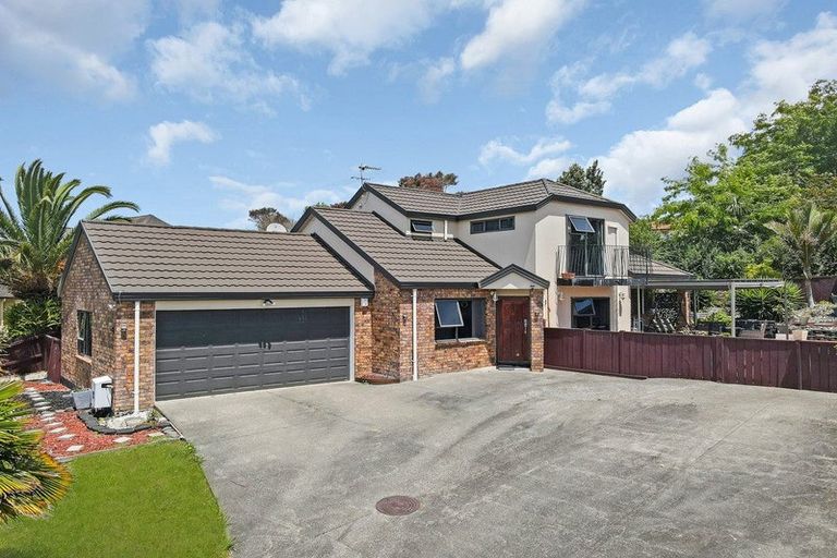 Photo of property in 8 Chardonnay Rise, Henderson, Auckland, 0612