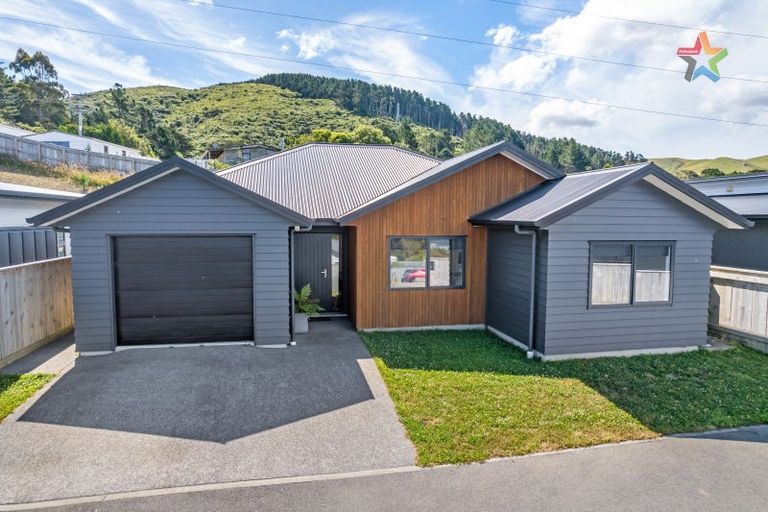 Photo of property in 8 Richard Sadleir Way, Belmont, Lower Hutt, 5010