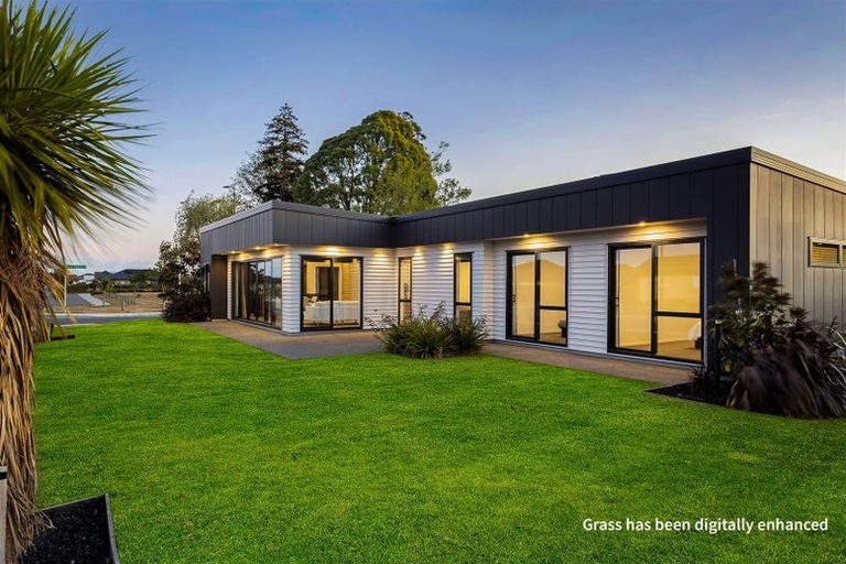 Photo of property in 2 John Raven Lane, Woodend, 7610