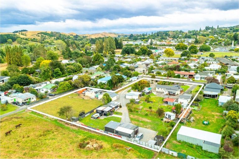 Photo of property in 38 Mcgreevy Street, Waipawa, 4210