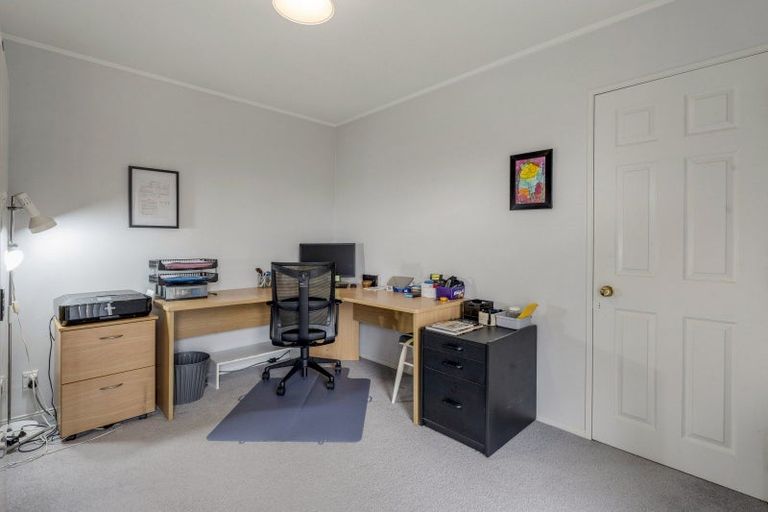 Photo of property in 18 Simmental Crescent, Somerville, Auckland, 2014