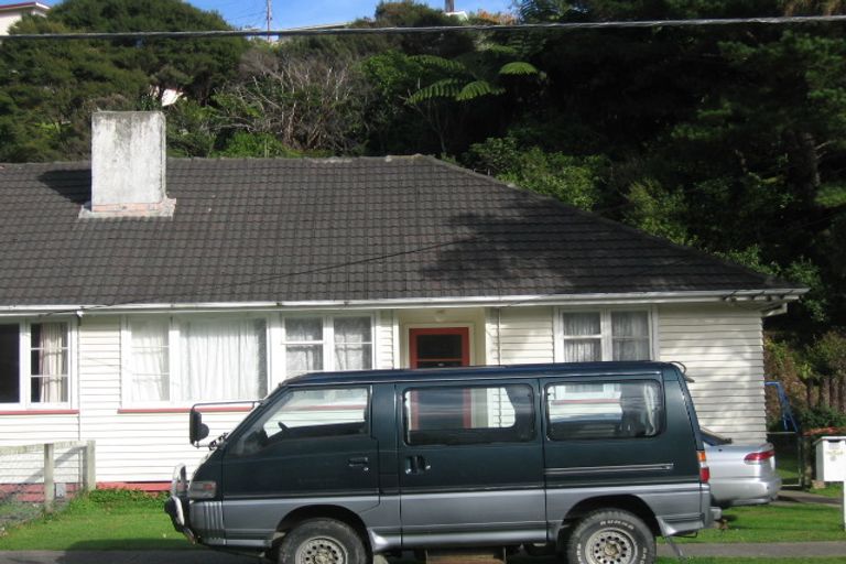 Photo of property in 384-386 George Street, Stokes Valley, Lower Hutt, 5019