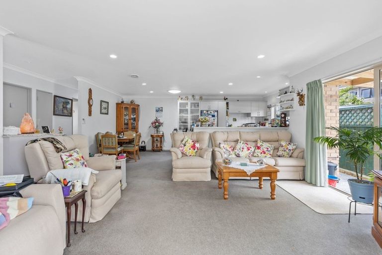 Photo of property in 32a Centreway Road, Orewa, 0931