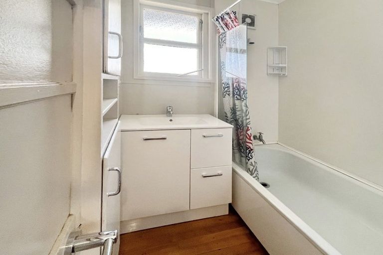 Photo of property in 8 Poihaere Street, Turangi, 3334