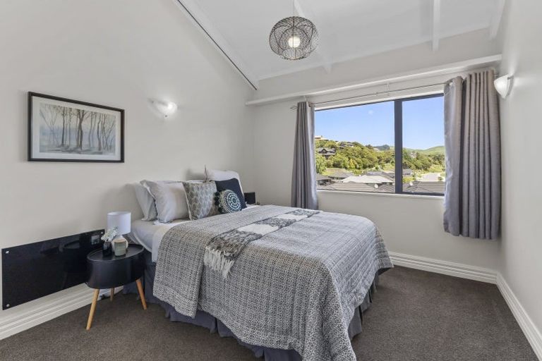 Photo of property in 15 Observatory Close, Whitby, Porirua, 5024